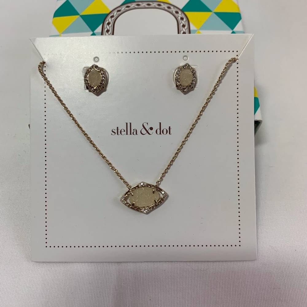 Stella & Dot Charlotte Pendant Set